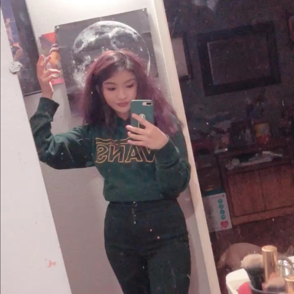 Meet your Posher, Liz